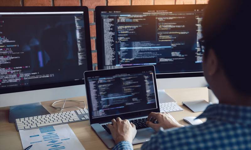 数据科学选型：R与Python如何赋能辰溪县网站建设？